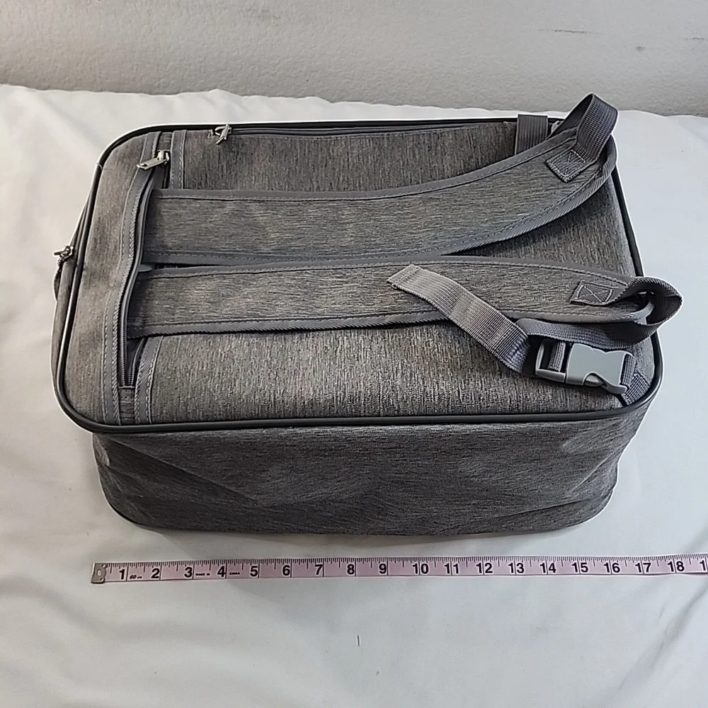 NWOT Petseek 2 in 1 Soft-Sided Airline Approved Backpack Travel Pet Carrier